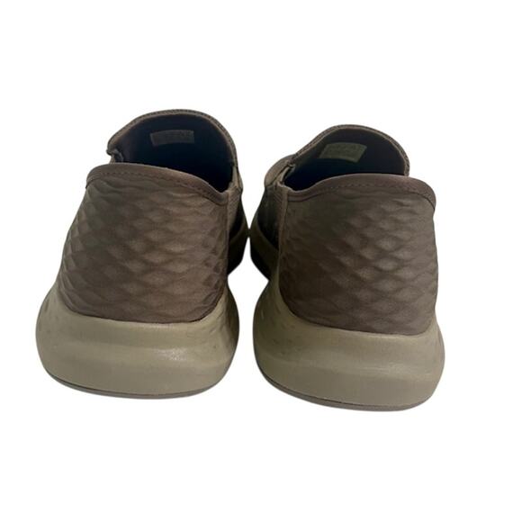 SKECHERS Parson Ralven Slip On Men Taupe Shoe | 10.5 - Picture 3 of 7